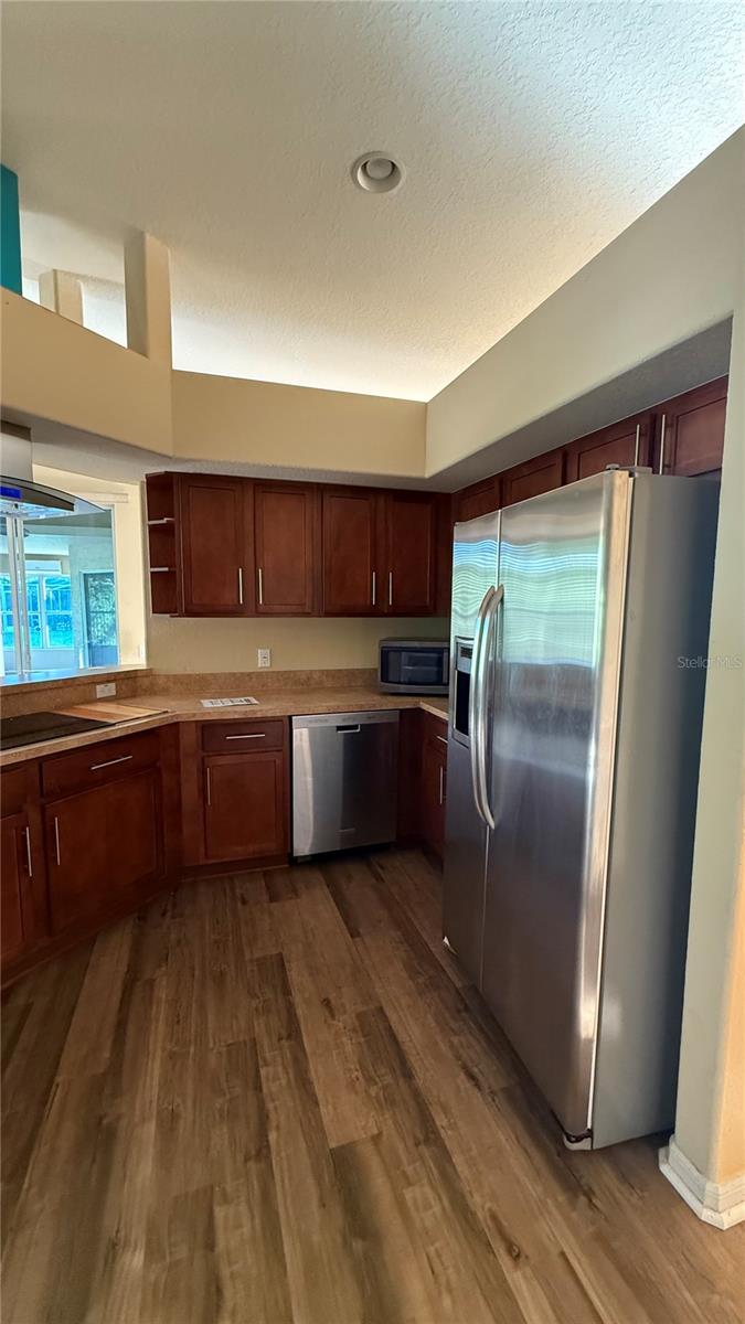 OAKS THE - Residential Lease