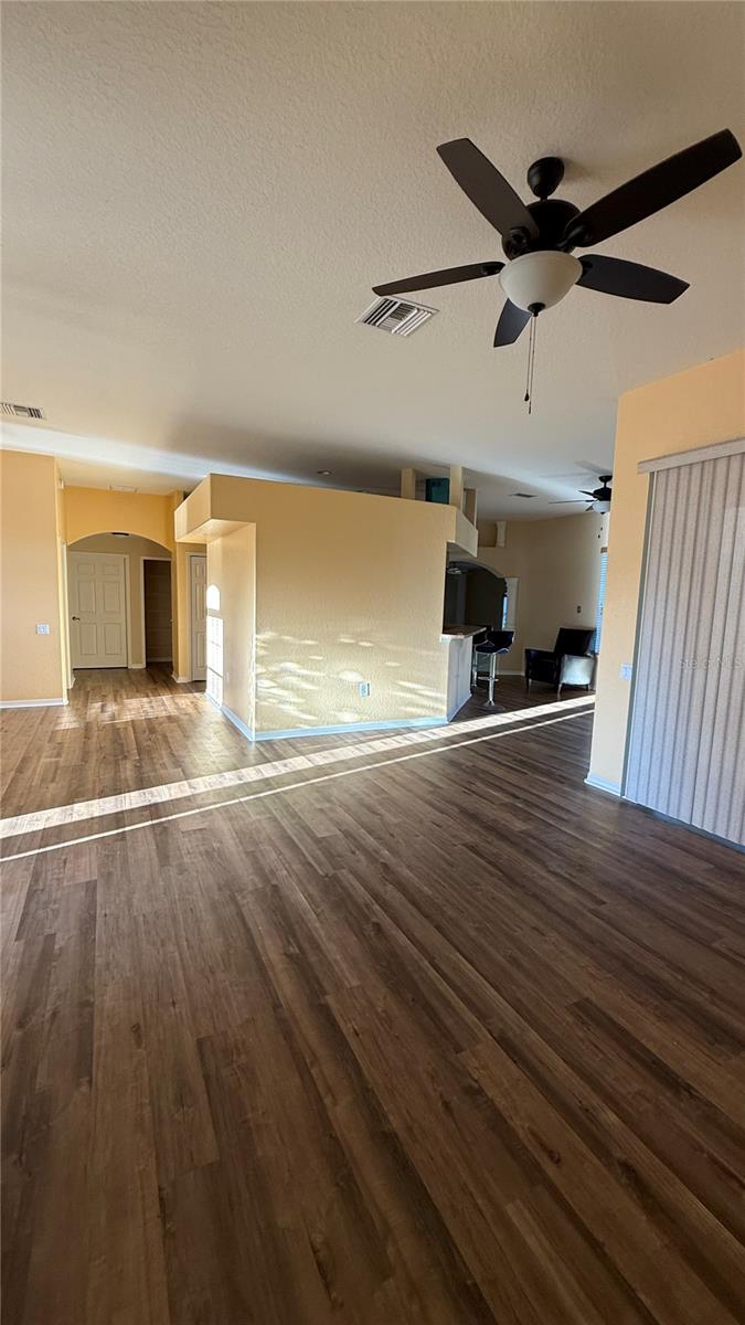 OAKS THE - Residential Lease