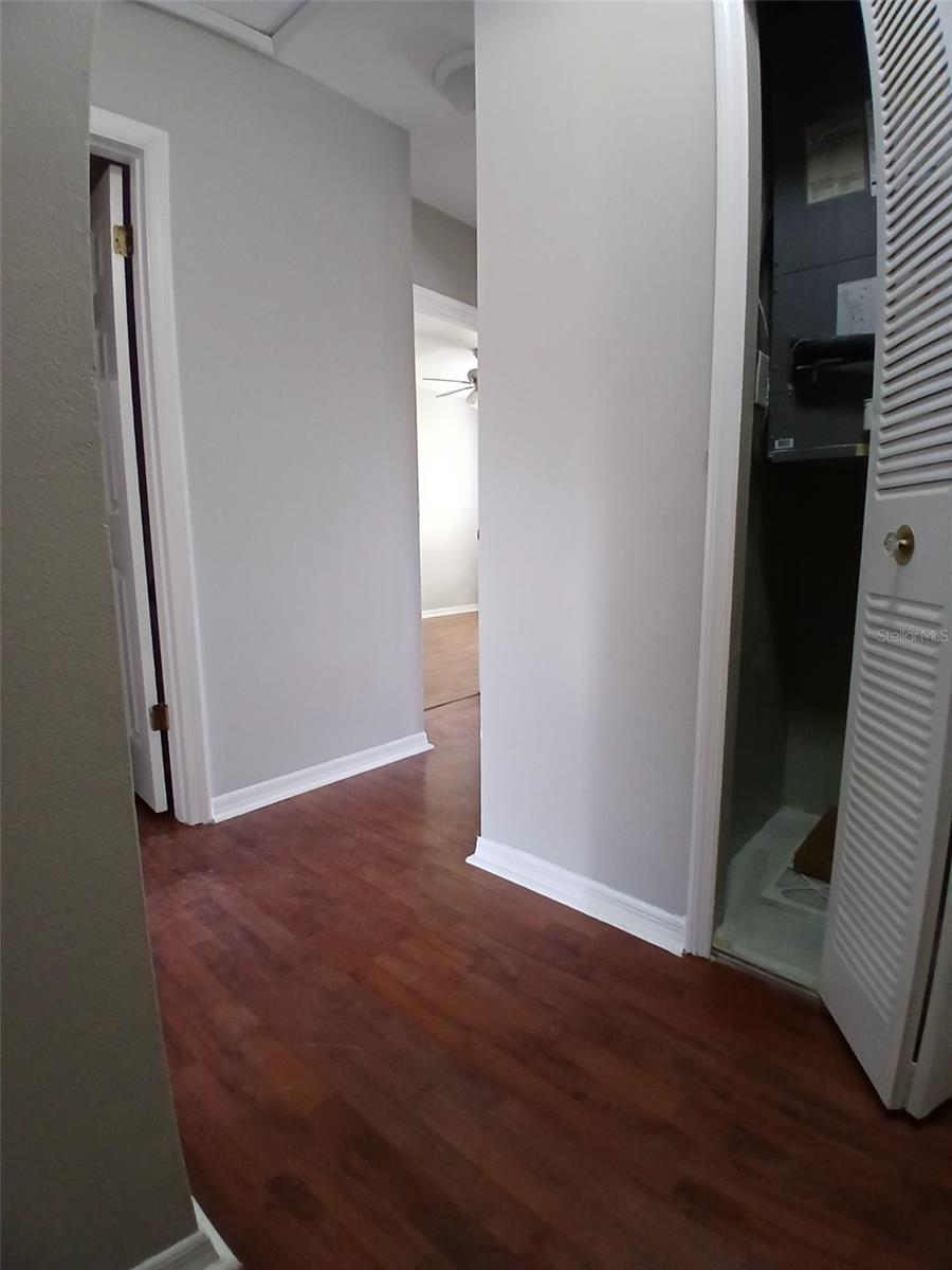 HIDDEN OAKS CONDO PH 10 - Residential