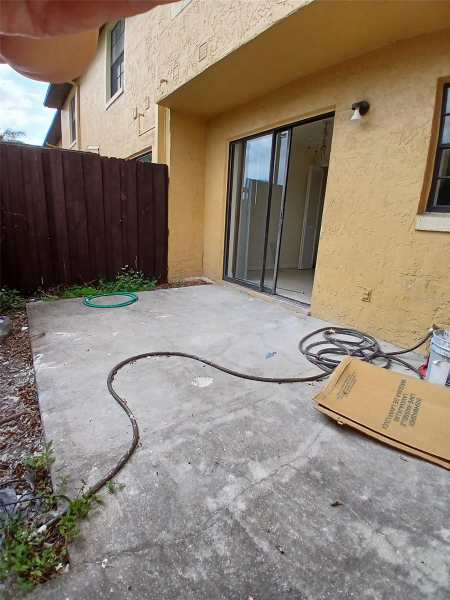 HIDDEN OAKS CONDO PH 10 - Residential