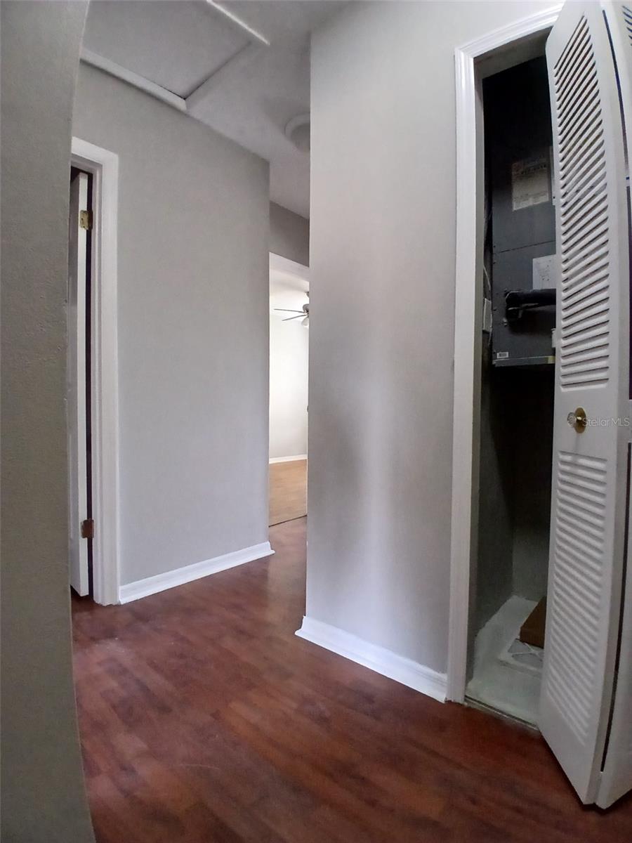 HIDDEN OAKS CONDO PH 10 - Residential