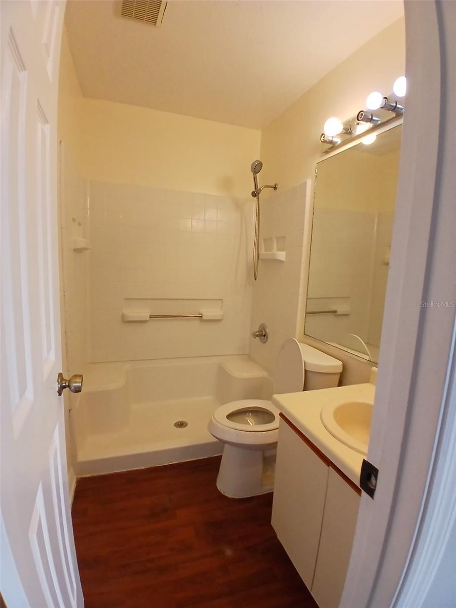 HIDDEN OAKS CONDO PH 10 - Residential