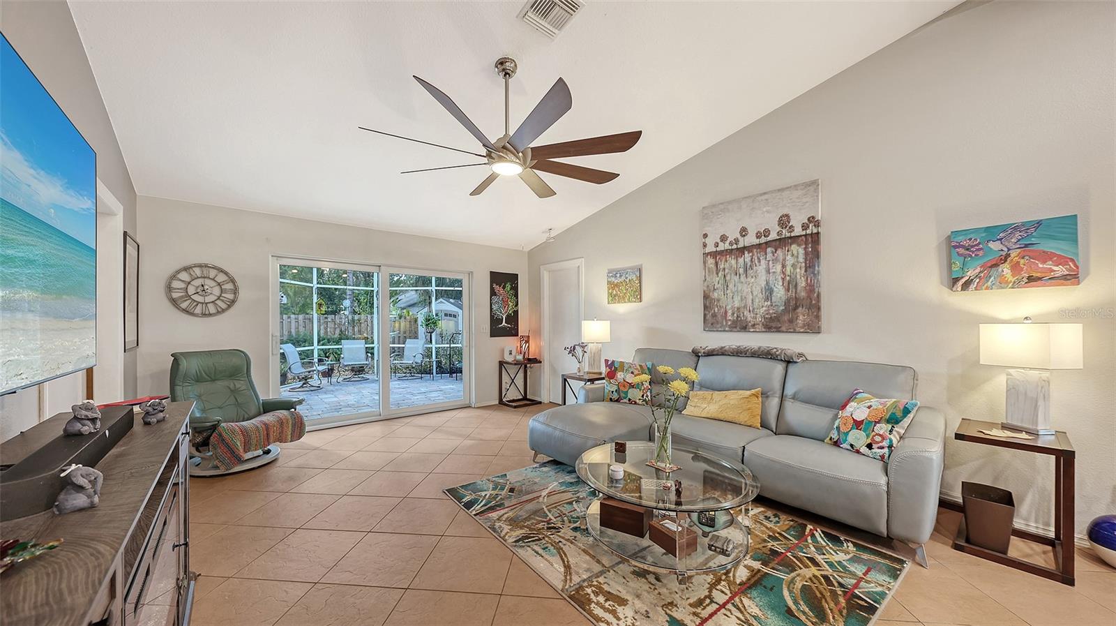 PINECREST - Residential