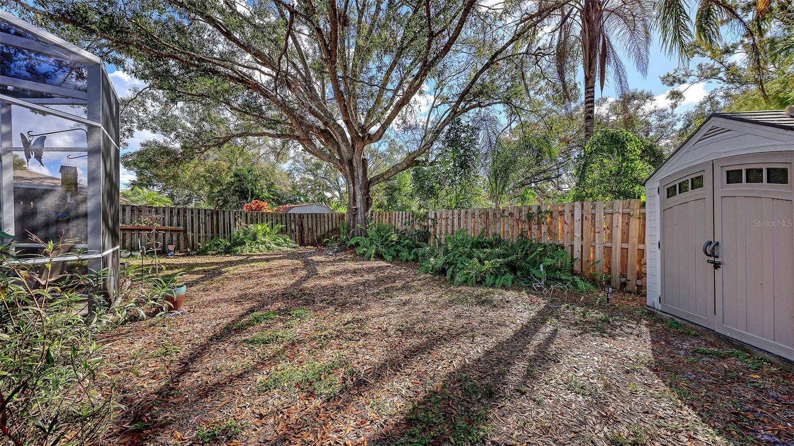 PINECREST - Residential