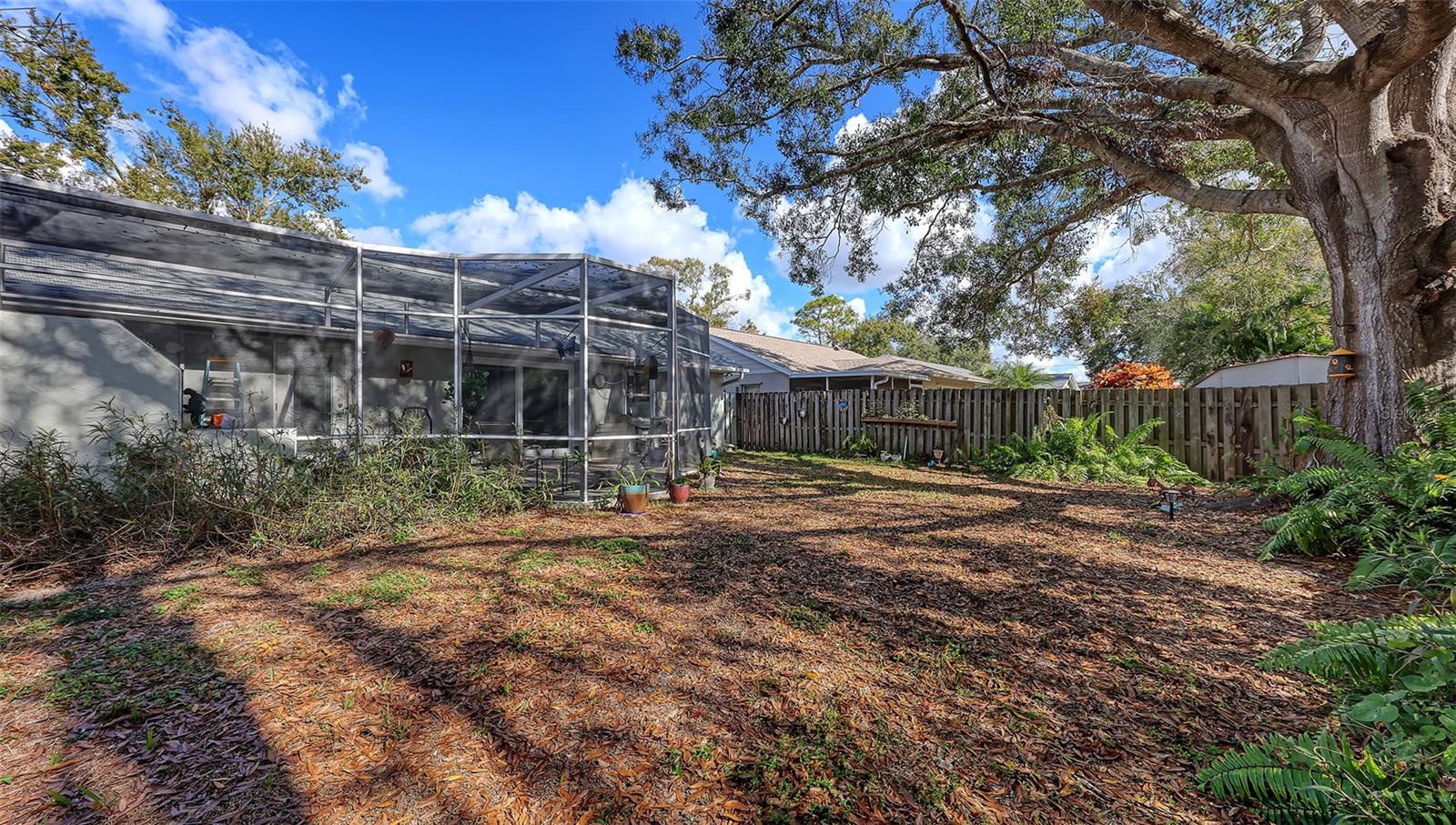 PINECREST - Residential