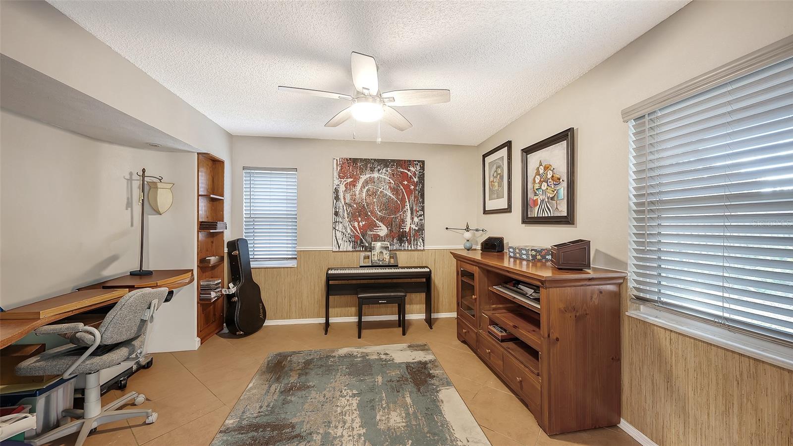 PINECREST - Residential