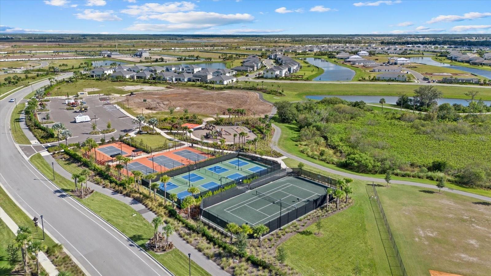 STAR FARMS PH IV SUBPH F-L-M - Residential