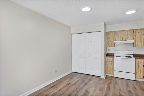 Tiny photo for 3800 SE 17th Court, Ocala, FL 34480 (MLS # O6386168)