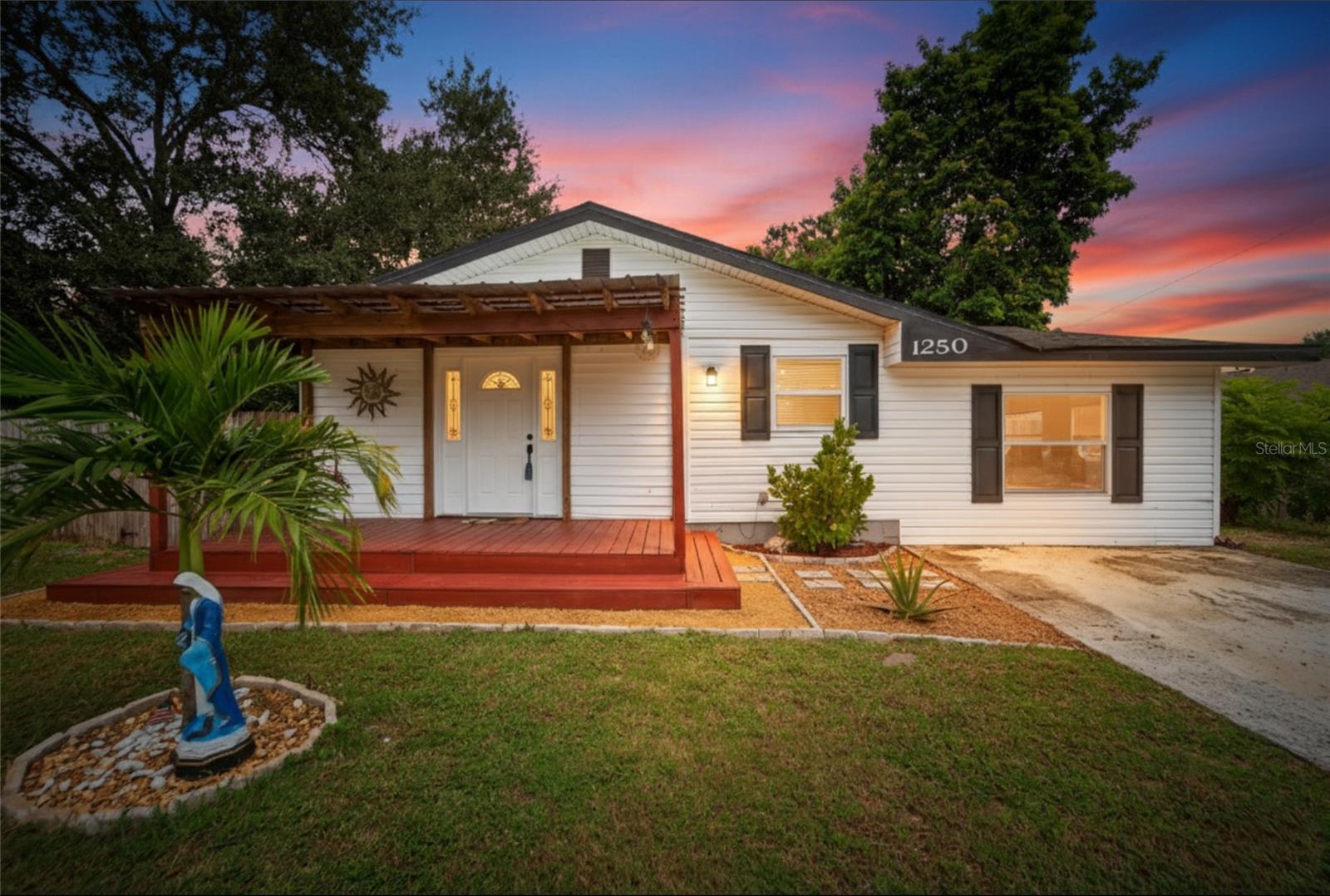 WELCOME TO 1250 MITCHELL STREET IN LAKELAND! THIS 4 BEDROOM, 2 BATH HOME OFFERS 1,480 SQ FT OF LIVING SPACE AND IS LISTED AT $329,900. SELLERS HAVE ELECTED TO PAY ALL CLOSING COST!!! ENJOY PEACE OF MIND WITH A NEWER ROOF (2017), A/C INSTALLED IN 2022, AND A WATER FILTRATION SYSTEM ADDED IN 2023. LOCATED NEAR BEAUTIFUL LAKE PARKER WITH A COMMUNITY BOAT RAMP CLOSE BY, THIS HOME IS PERFECT FOR OUTDOOR ENTHUSIASTS. CONVENIENTLY LOCATED JUST MINUTES FROM I-4, PROVIDING EASY ACCESS TO TAMPA AND ORLANDO. DON’T MISS THE OPPORTUNITY TO OWN THIS MOVE-IN READY HOME IN A PRIME LOCATION!