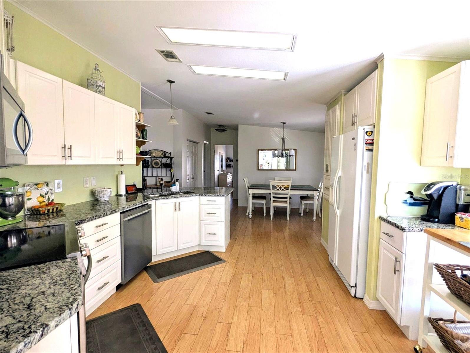 MAPLE LEAF ESTATES - Residential