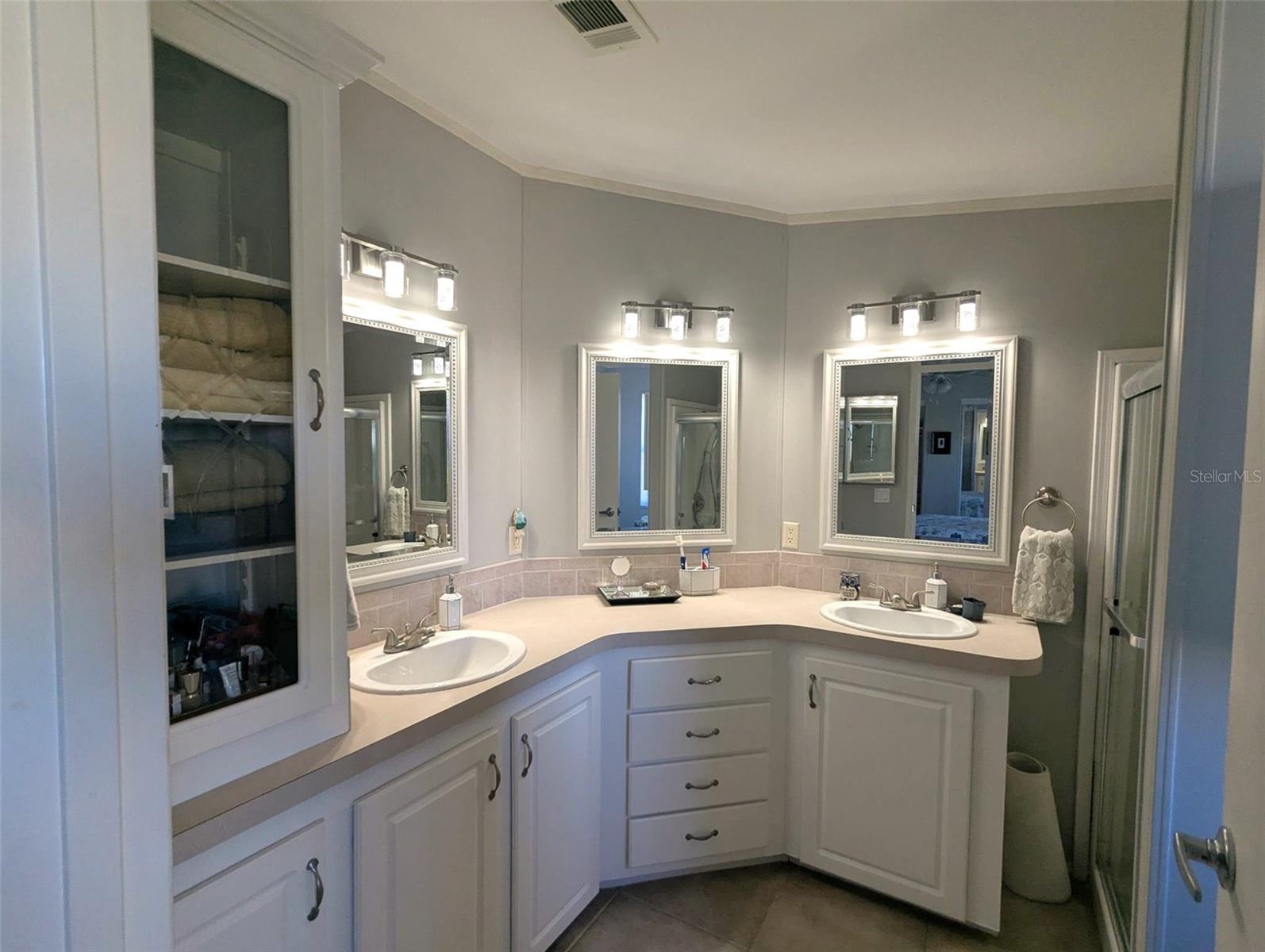 MAPLE LEAF ESTATES - Residential