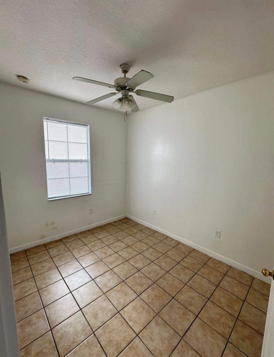 CRESTWYND BAY - Residential Lease