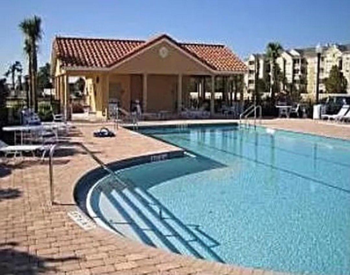 CRESTWYND BAY - Residential Lease