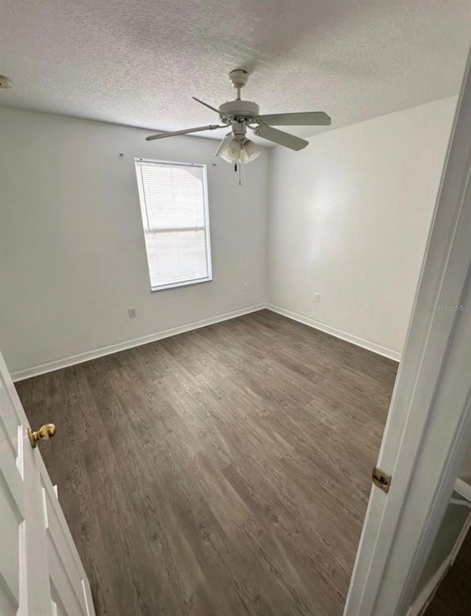 CRESTWYND BAY - Residential Lease