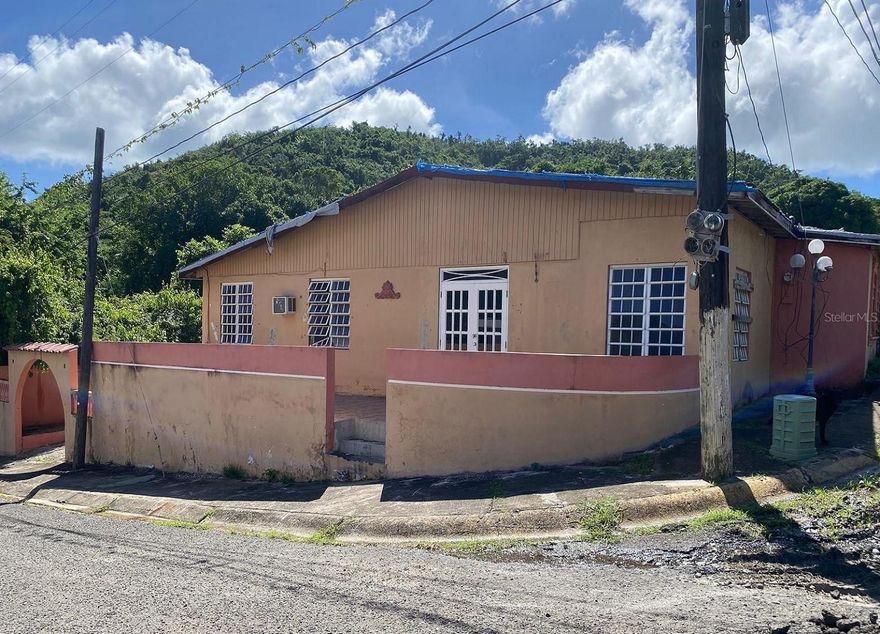 Address: BO OLIMPO
City: GUAYAMA
Property Type: Single Family
Number of Units: 1
Living Area: 1,450 sq ft
Lot Size: 288.63 sq m
Acreage: 0.07 acreage
Bedrooms: 3
Bathrooms: 2
Year Built: 1980
HOA: N/A
Coordinates: 17.999118 -66.111055
Number of Parking Spaces: 2 (on the property)

All offers are through PropOffers. Contact us for more information.