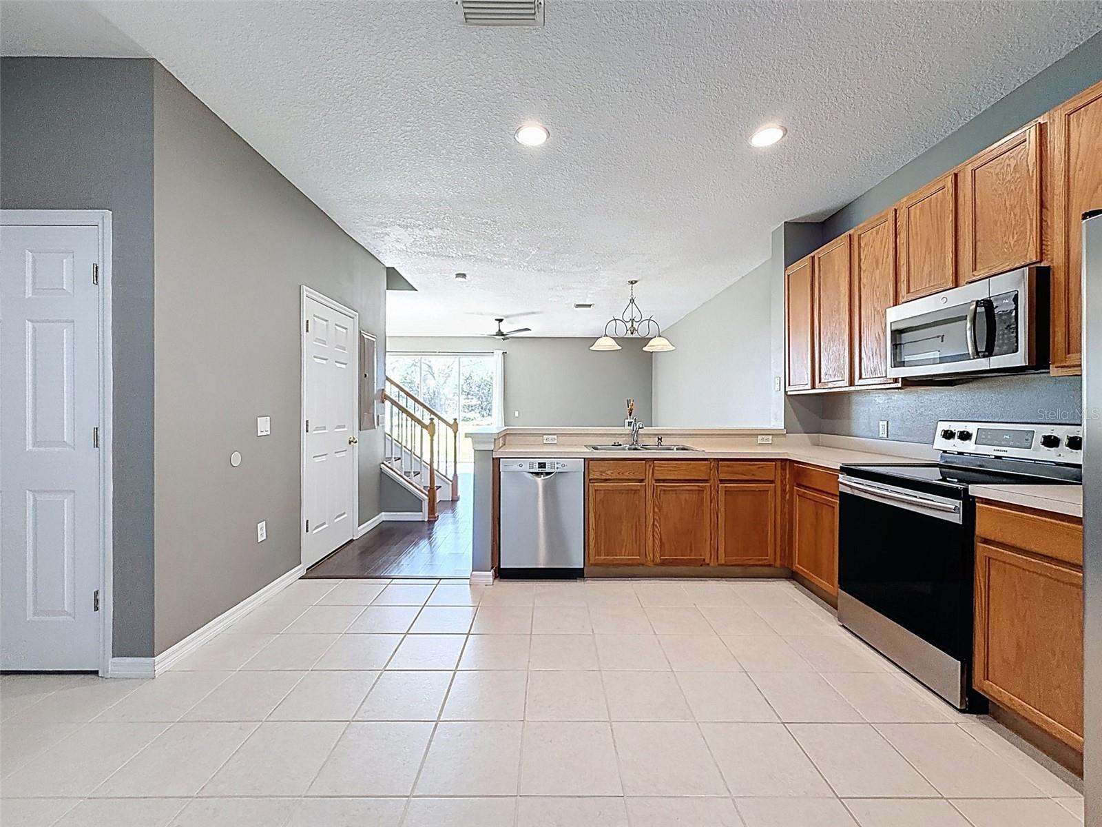 SEMINOLE PALMS AT LARGO - Residential