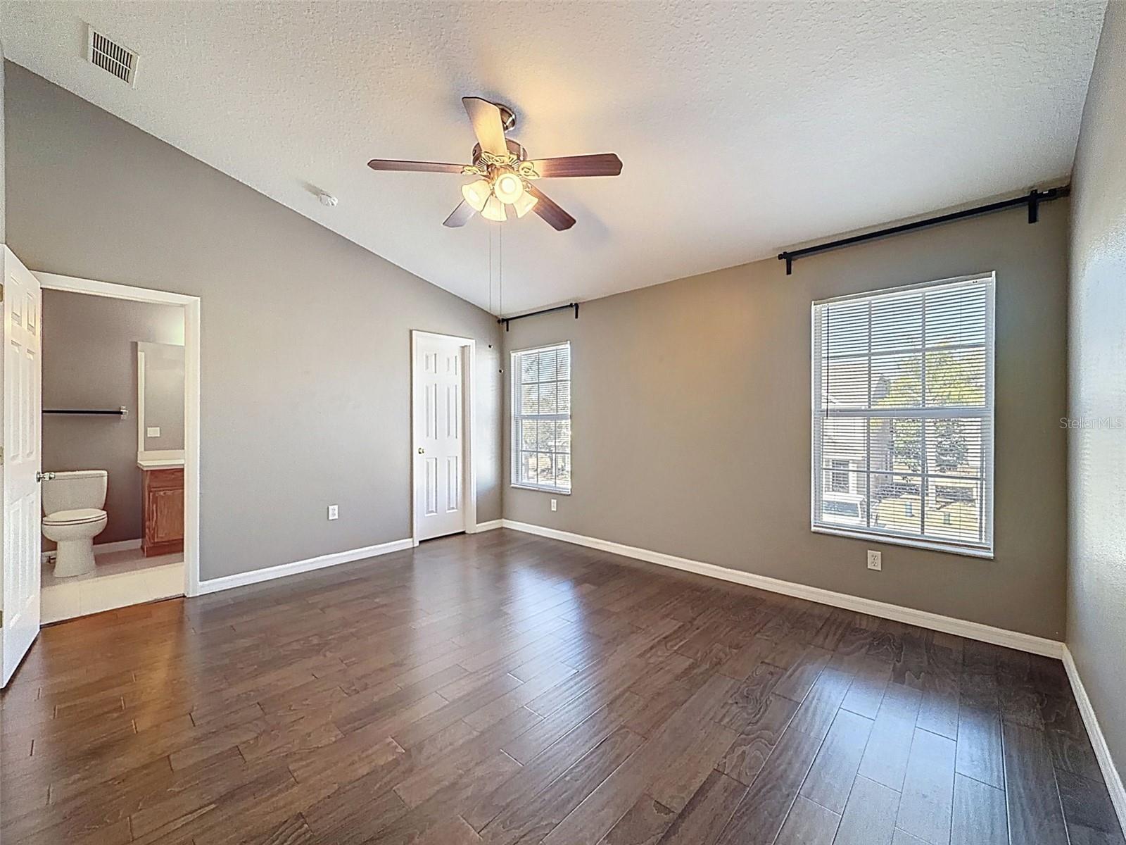 SEMINOLE PALMS AT LARGO - Residential