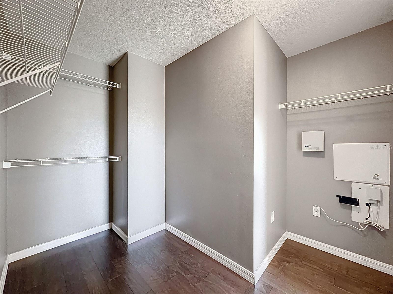 SEMINOLE PALMS AT LARGO - Residential