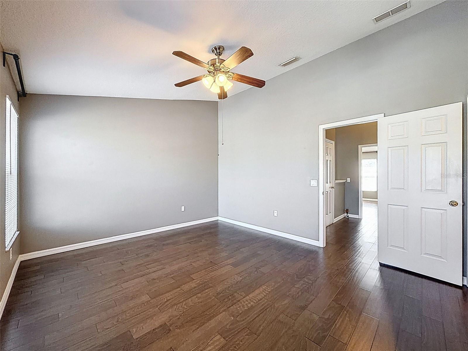 SEMINOLE PALMS AT LARGO - Residential