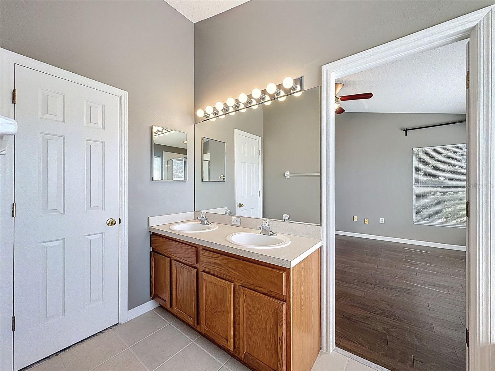 SEMINOLE PALMS AT LARGO - Residential