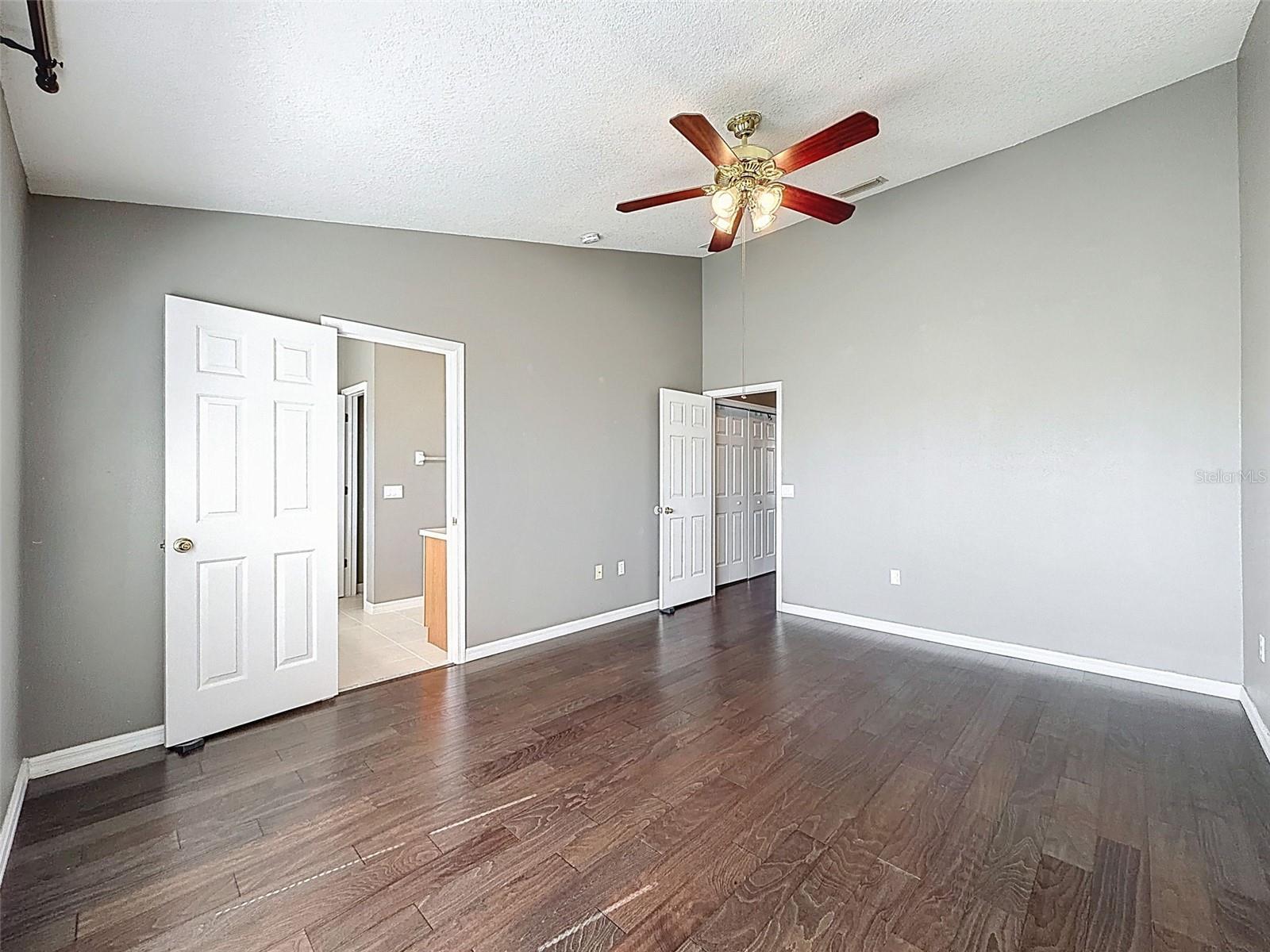 SEMINOLE PALMS AT LARGO - Residential