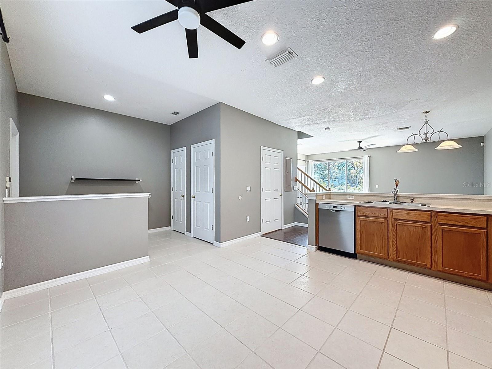 SEMINOLE PALMS AT LARGO - Residential