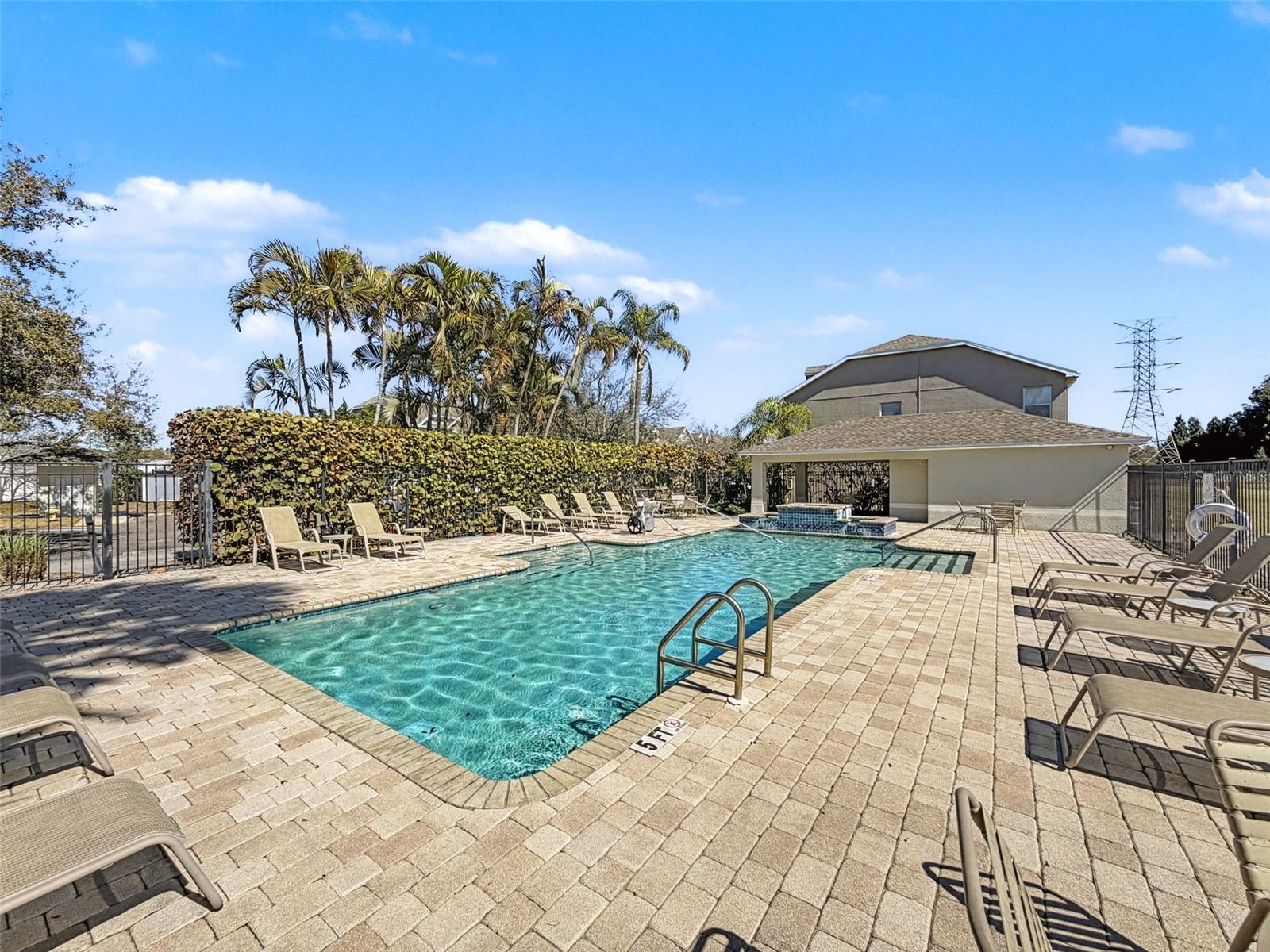 SEMINOLE PALMS AT LARGO - Residential