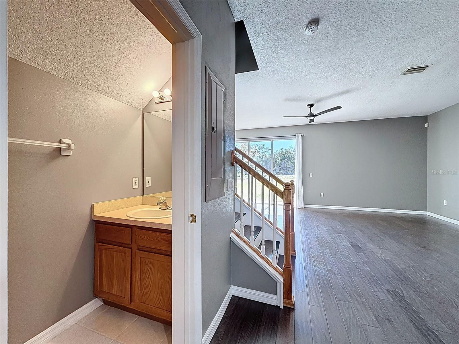 SEMINOLE PALMS AT LARGO - Residential