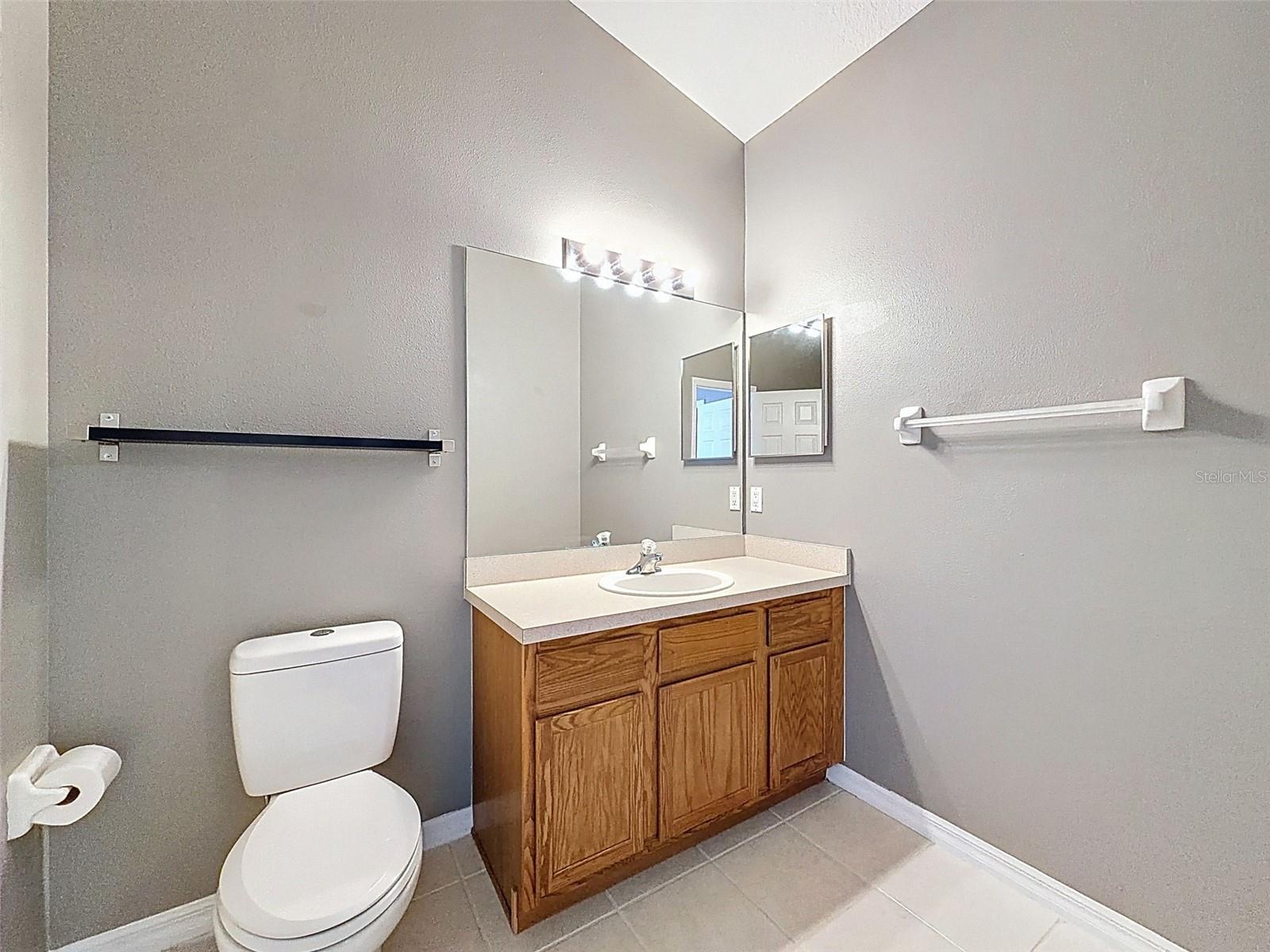 SEMINOLE PALMS AT LARGO - Residential