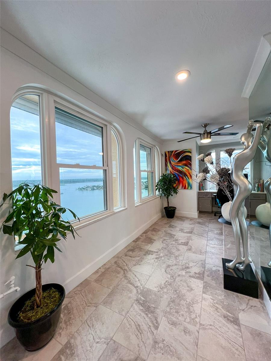 REDINGTON TOWERS 1 CONDO - Residential