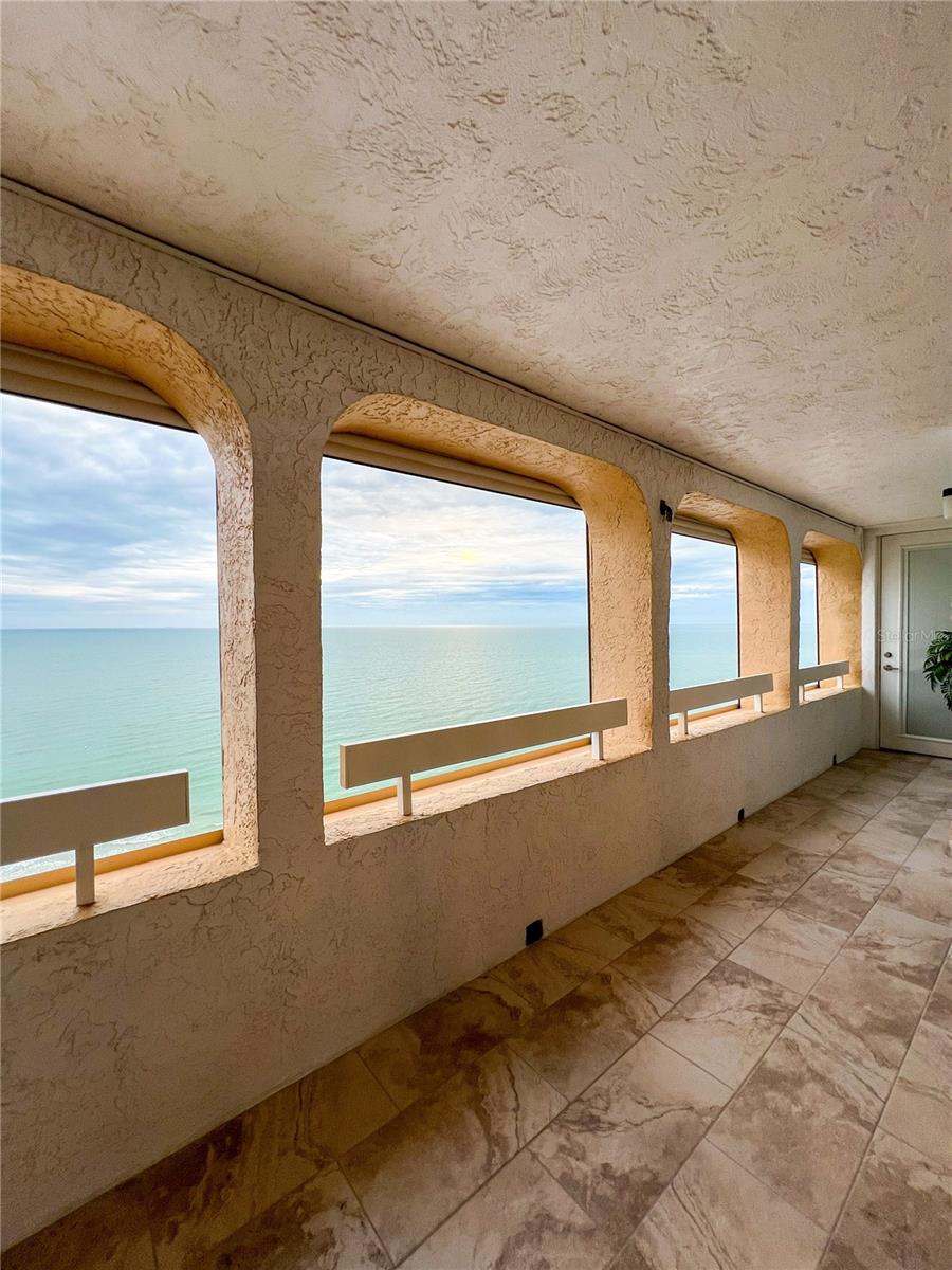 REDINGTON TOWERS 1 CONDO - Residential