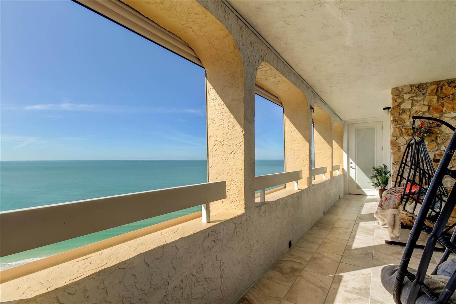 REDINGTON TOWERS 1 CONDO - Residential