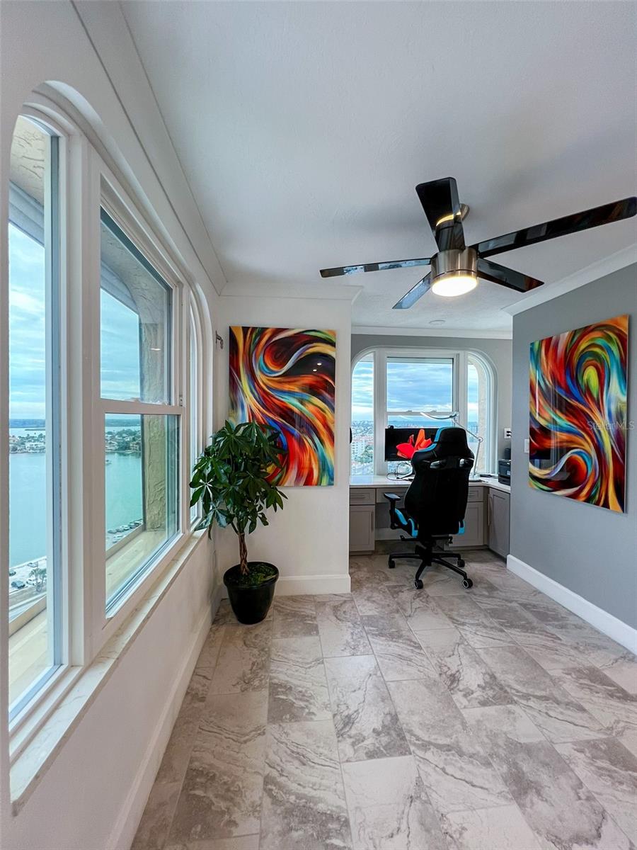 REDINGTON TOWERS 1 CONDO - Residential