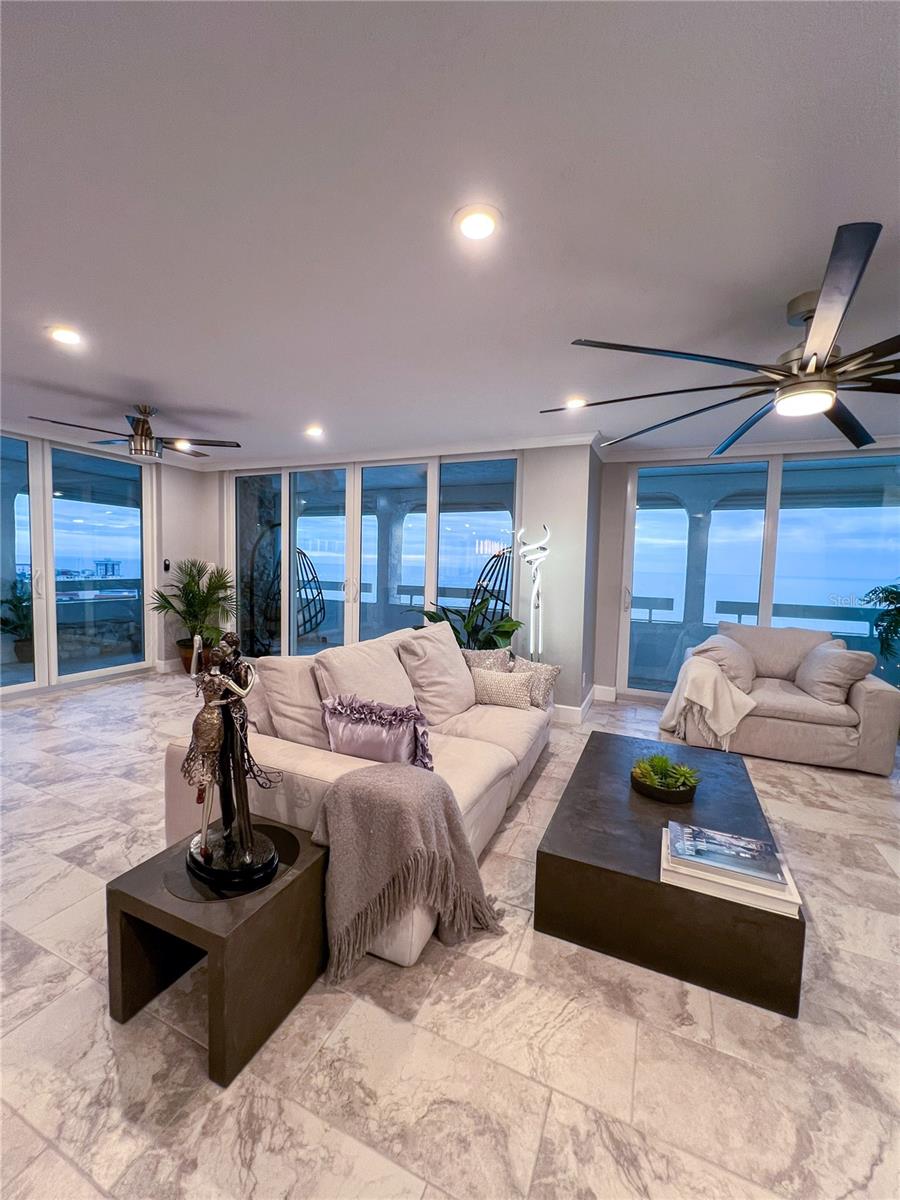 REDINGTON TOWERS 1 CONDO - Residential