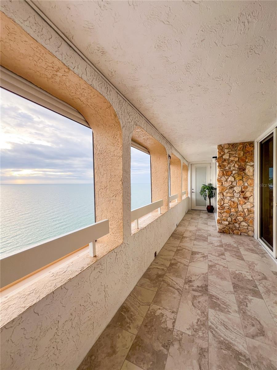 REDINGTON TOWERS 1 CONDO - Residential