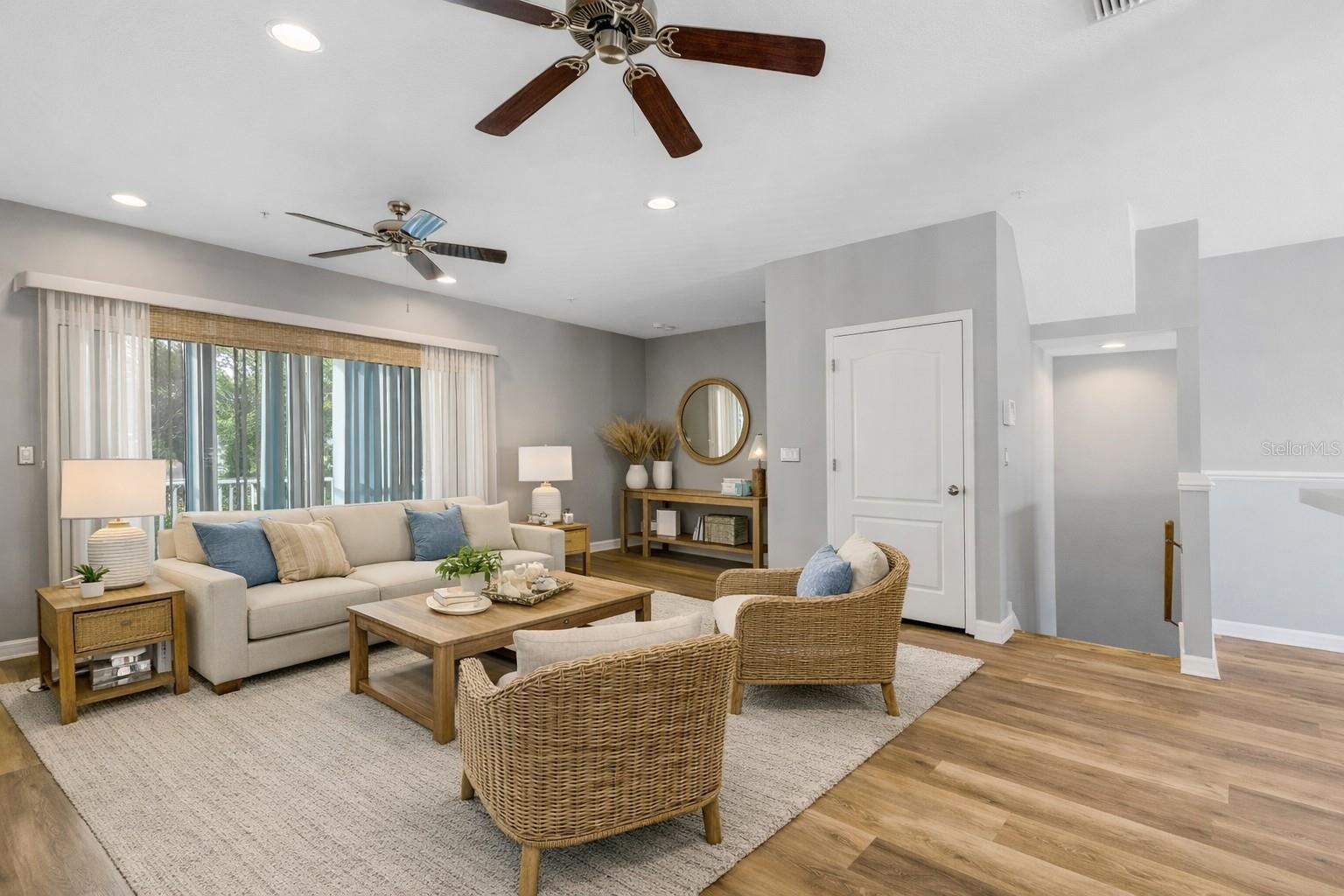 BAYSHORE TWNHS - Residential