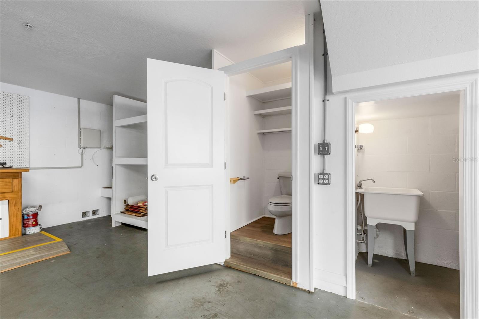 BAYSHORE TWNHS - Residential