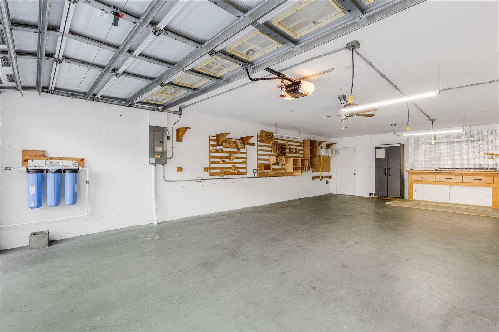 BAYSHORE TWNHS - Residential