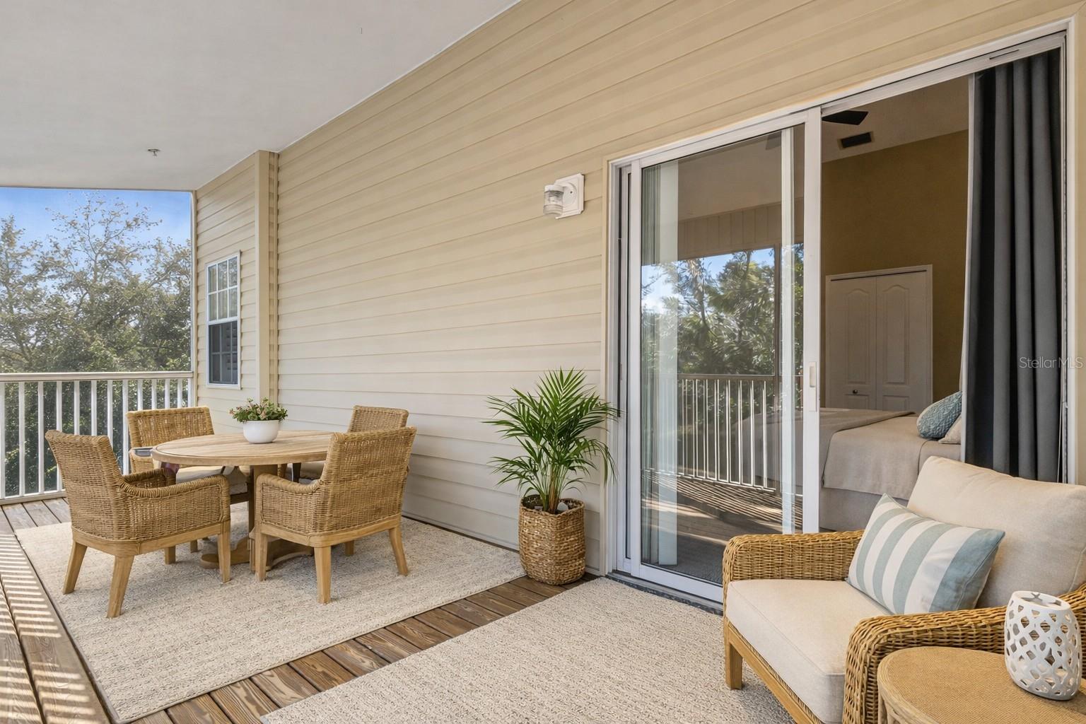 BAYSHORE TWNHS - Residential