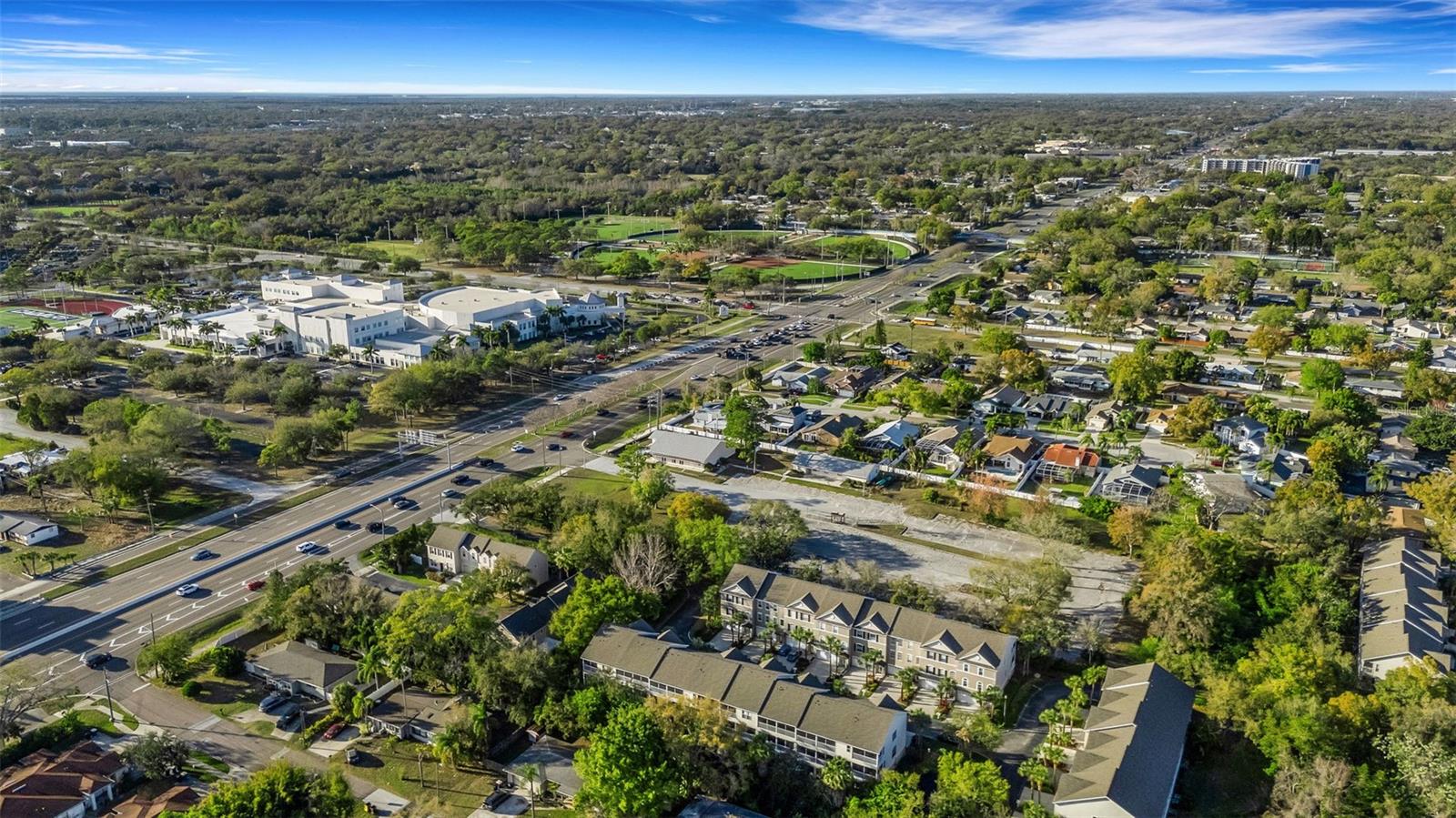 BAYSHORE TWNHS - Residential