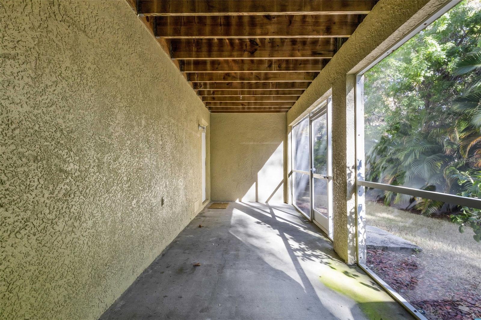 BAYSHORE TWNHS - Residential