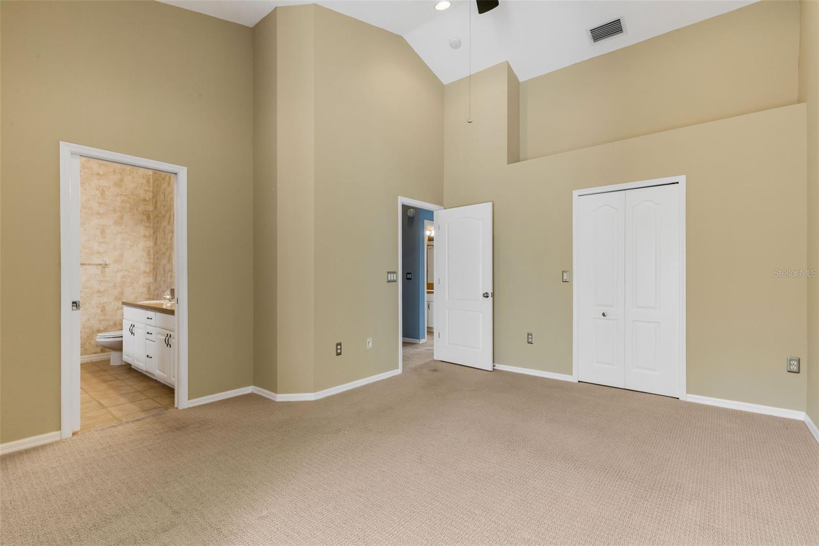 BAYSHORE TWNHS - Residential