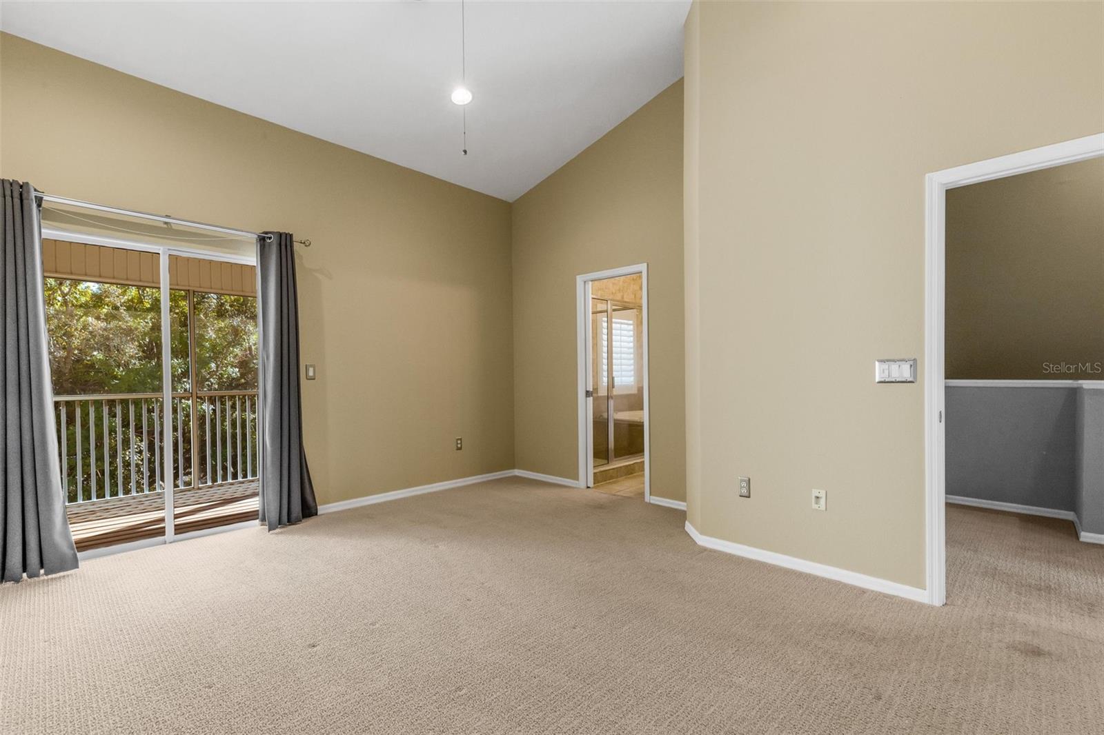 BAYSHORE TWNHS - Residential