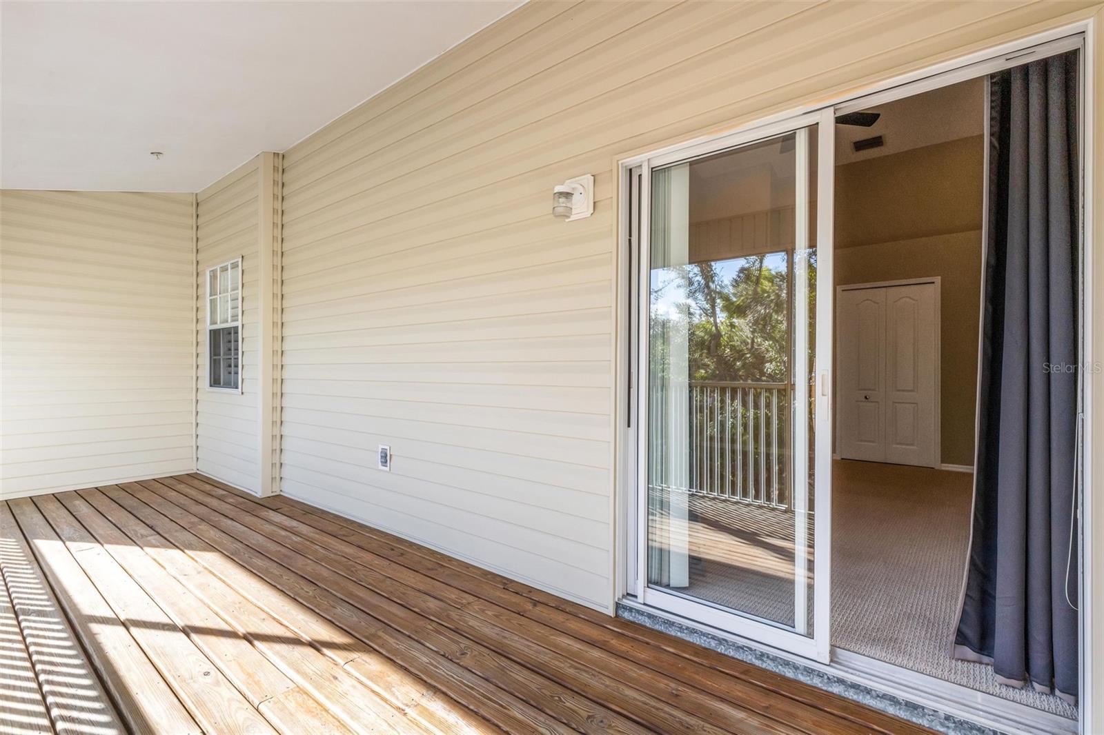 BAYSHORE TWNHS - Residential