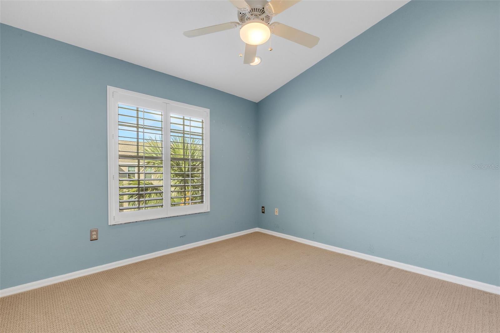 BAYSHORE TWNHS - Residential