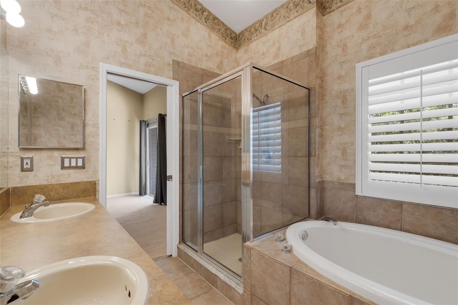 BAYSHORE TWNHS - Residential