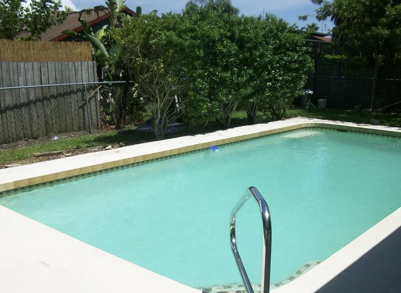 GEORGETOWNE - Residential Lease