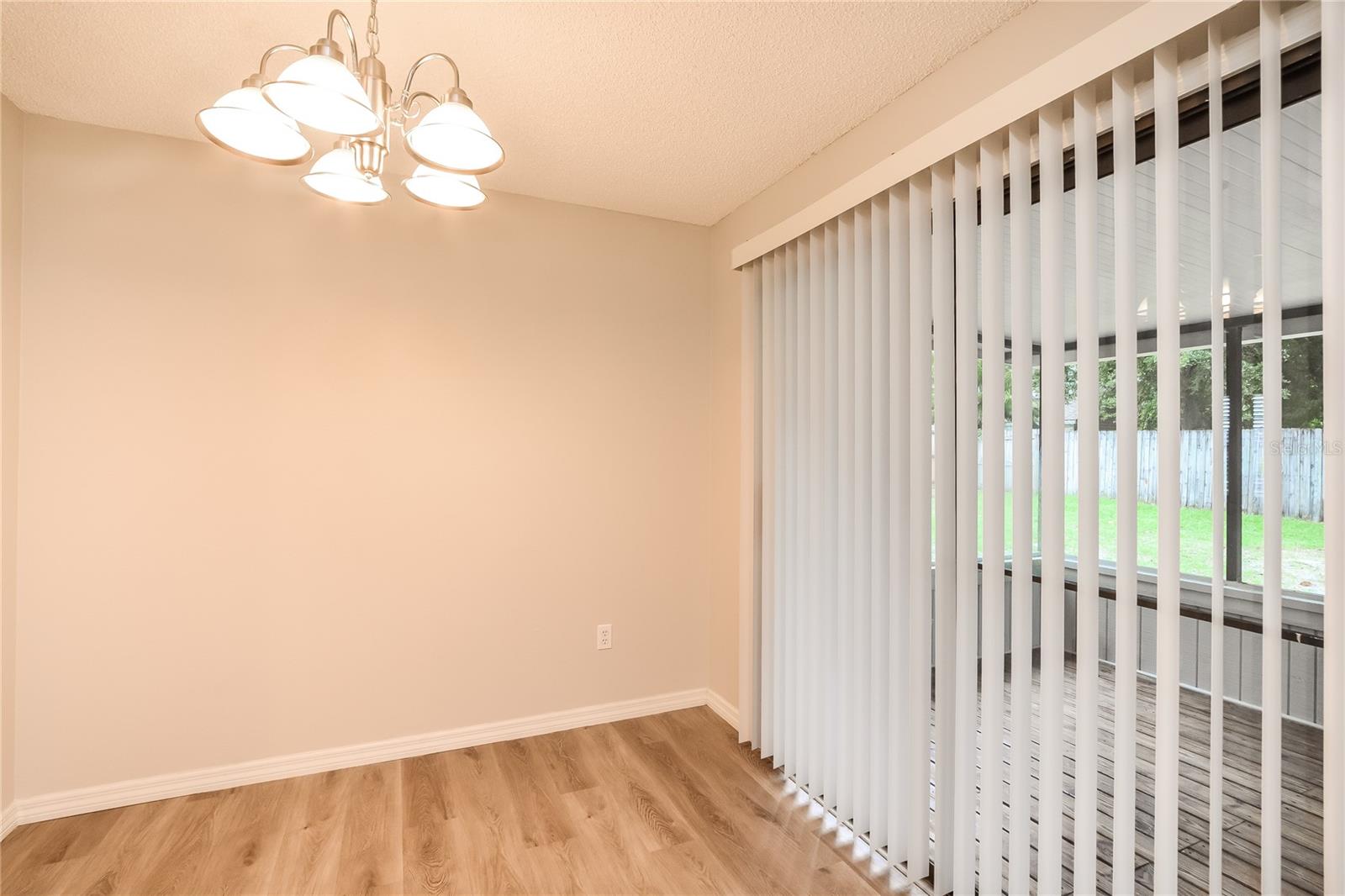 DELTONA LAKES UNIT 41 - Residential Lease