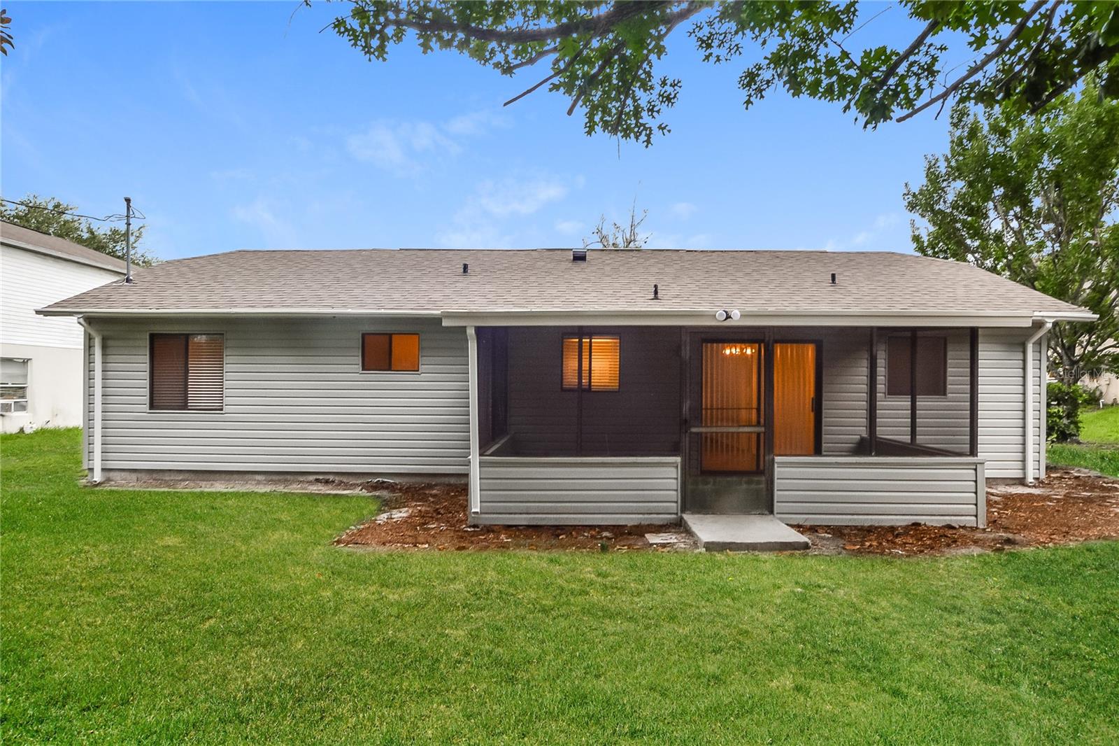 DELTONA LAKES UNIT 41 - Residential Lease