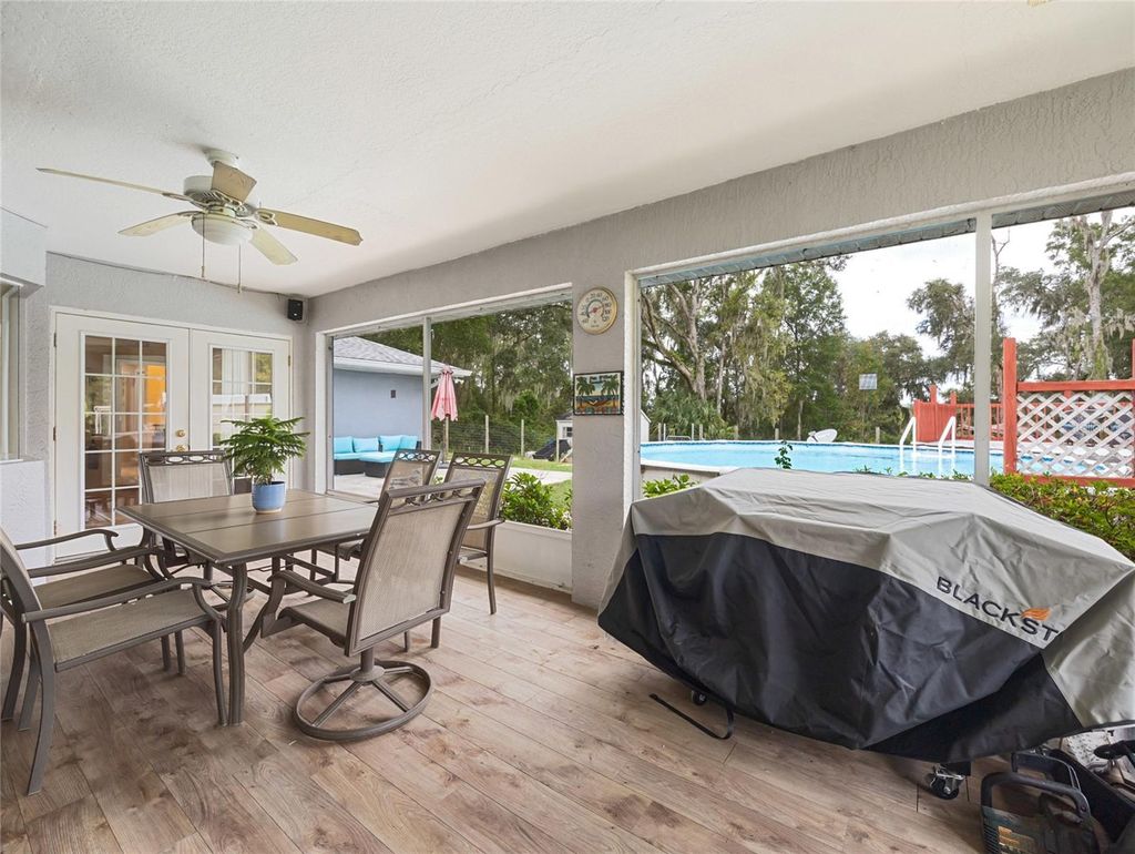 Photo of 13691 SW 49th Place, Ocala, FL 34481 (MLS # OM710760)